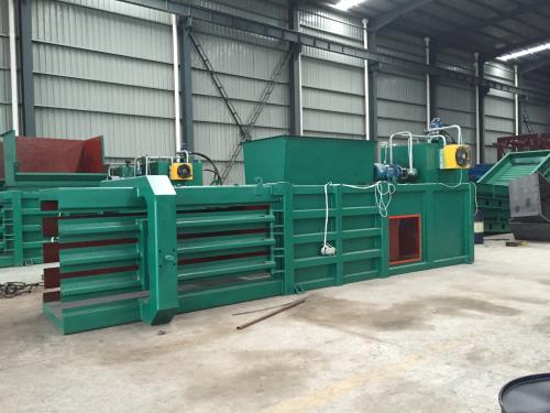 Waste plastic baler